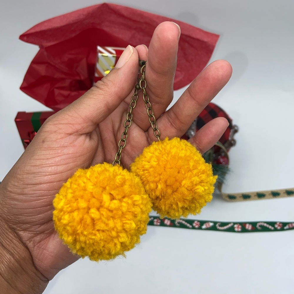 Handmade cozybeanz Pom Pom Earrings